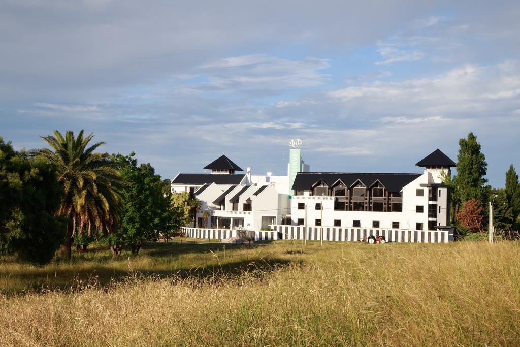 Spa Hotel La Reserve Colonia del Sacramento Bagian luar foto The new residence of the German ambassador in Dar es Salaam